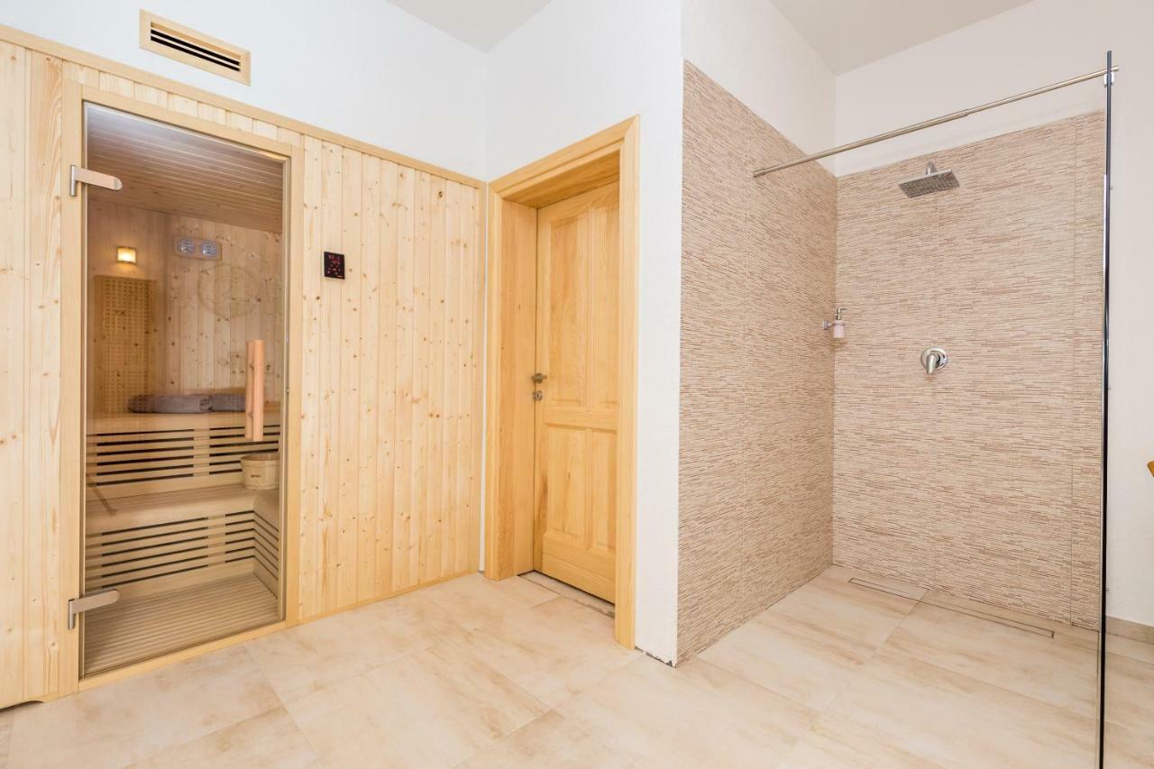 קראסנו פוליה Villa Dino Tin מראה חיצוני תמונה